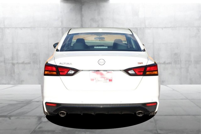 Nissan Altima Vehicle Image 06
