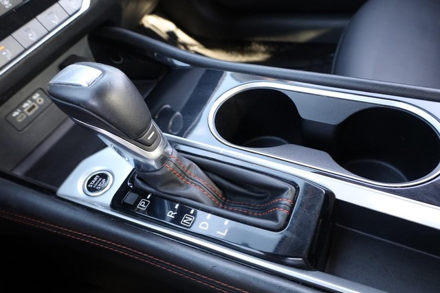 Nissan Altima Vehicle Image 15