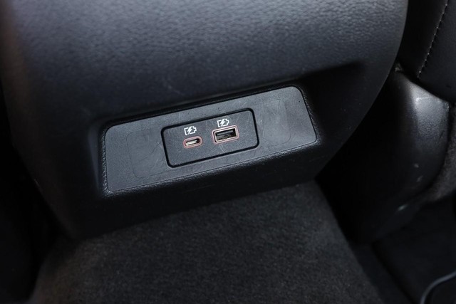 Nissan Altima Vehicle Image 20