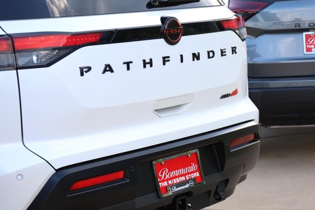 Nissan Pathfinder Vehicle Image 07