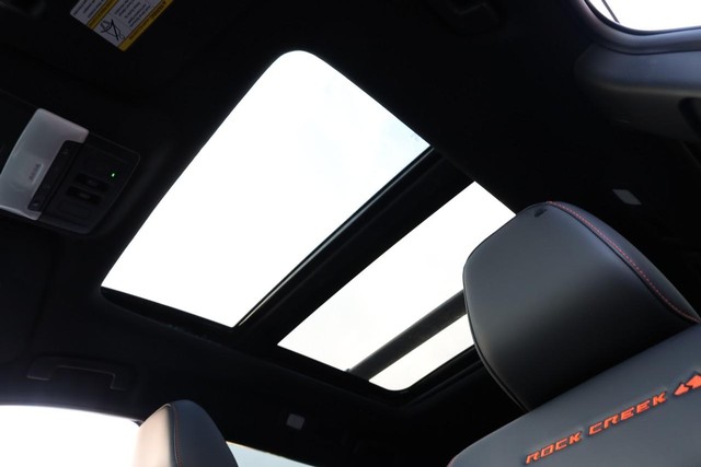 Nissan Pathfinder Vehicle Image 13