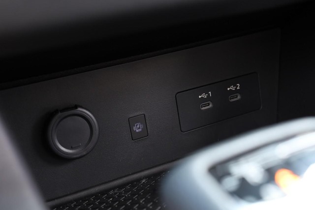 Nissan Pathfinder Vehicle Image 20