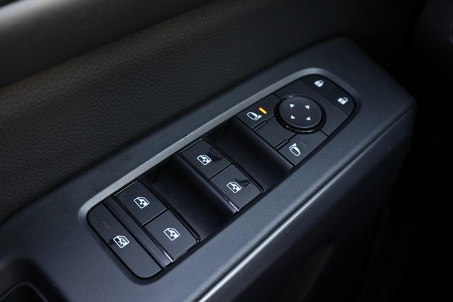 Nissan Pathfinder Vehicle Image 23
