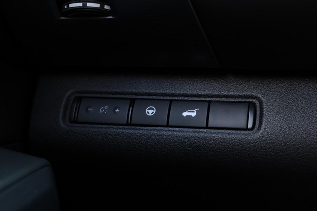 Nissan Pathfinder Vehicle Image 24