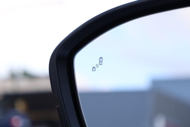 Nissan Pathfinder Vehicle Image 25