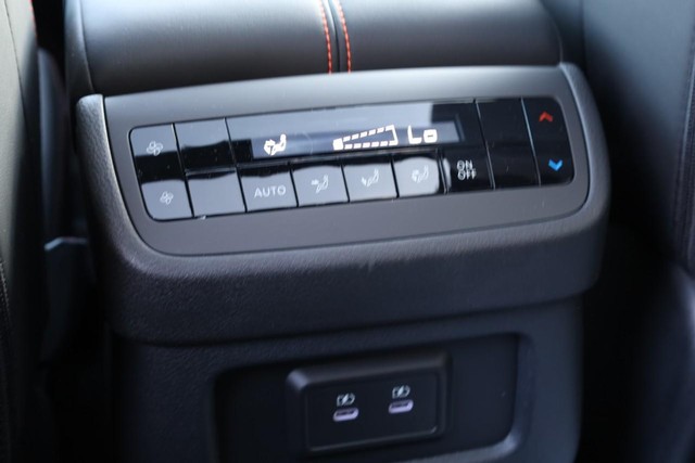 Nissan Pathfinder Vehicle Image 27