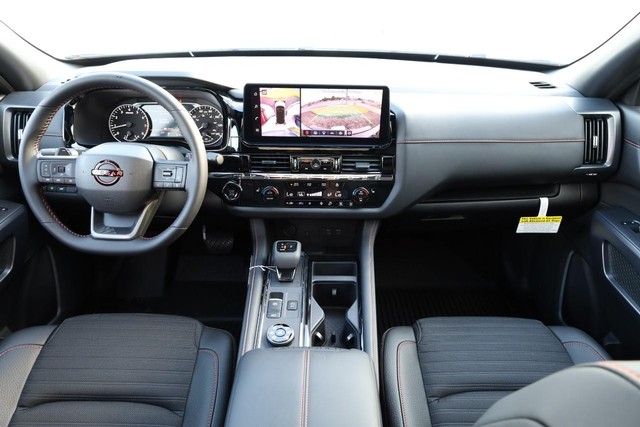 Nissan Pathfinder Vehicle Image 28