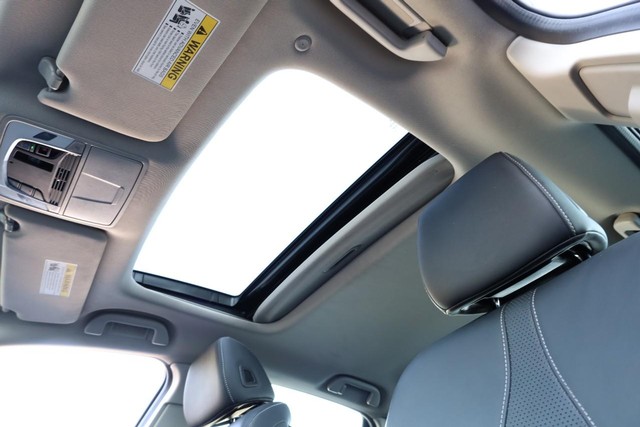 Acura TLX Vehicle Full-screen Gallery Image 08