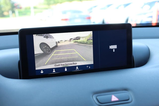 Acura TLX Vehicle Full-screen Gallery Image 13