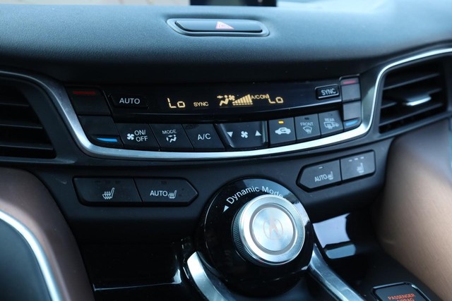 Acura TLX Vehicle Full-screen Gallery Image 14
