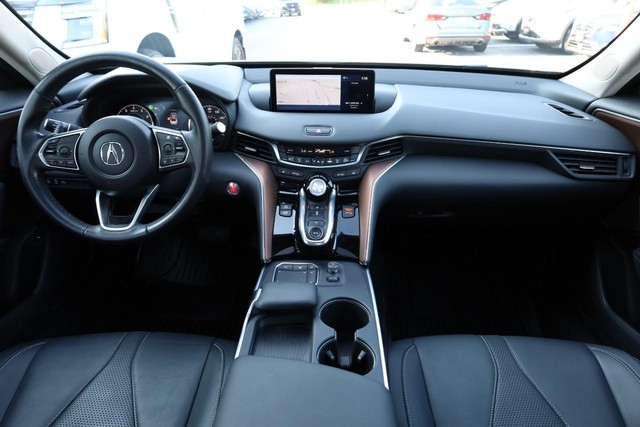 Acura TLX Vehicle Full-screen Gallery Image 22