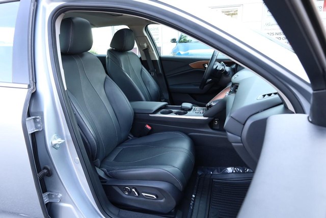 Acura TLX Vehicle Full-screen Gallery Image 24