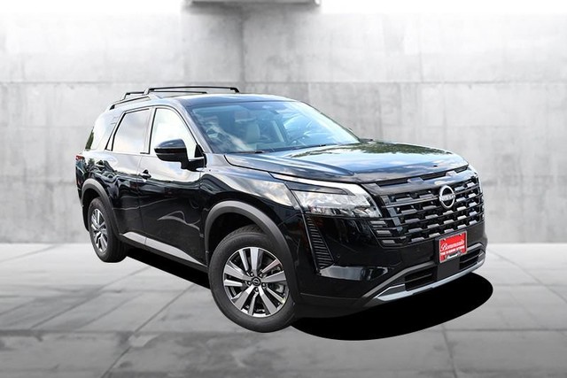 Nissan Pathfinder Vehicle Full-screen Gallery Image 2