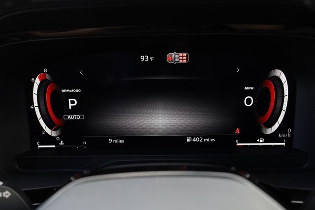 Nissan Pathfinder Vehicle Full-screen Gallery Image 12