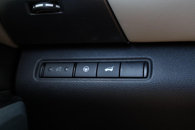 Nissan Pathfinder Vehicle Full-screen Gallery Image 20