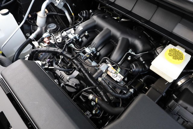 Nissan Pathfinder Vehicle Full-screen Gallery Image 28