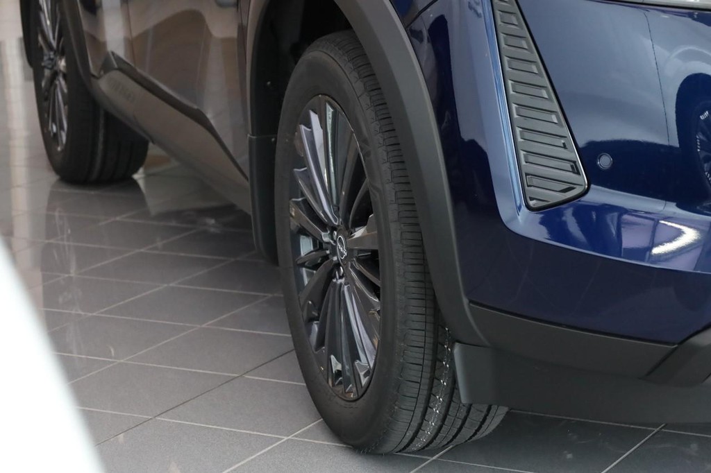 Nissan Pathfinder Vehicle Image 03