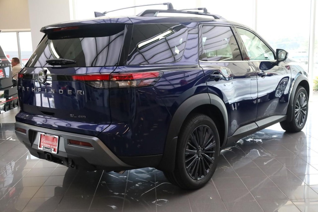 Nissan Pathfinder Vehicle Image 05