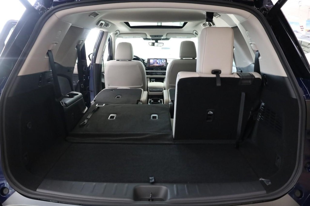 Nissan Pathfinder Vehicle Image 08