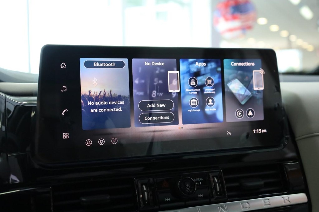Nissan Pathfinder Vehicle Image 15