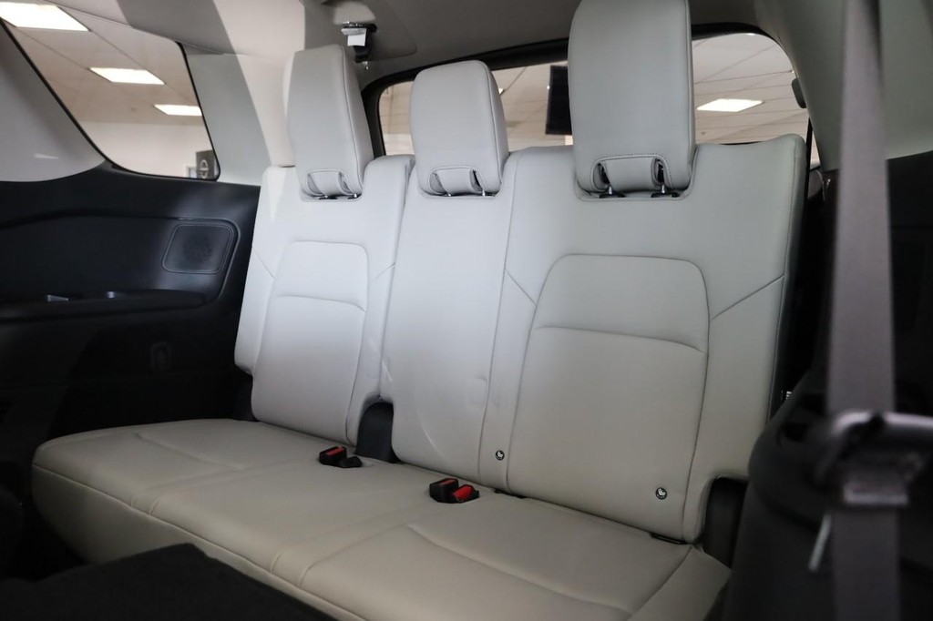 Nissan Pathfinder Vehicle Image 30