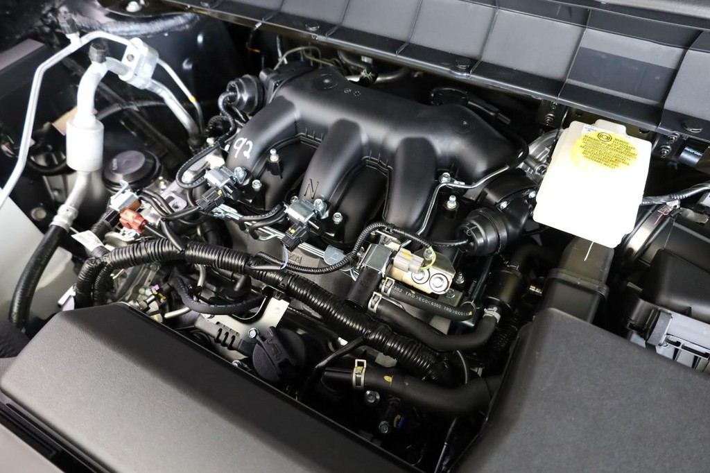 Nissan Pathfinder Vehicle Image 32