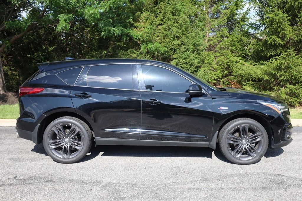 Acura RDX Vehicle Full-screen Gallery Image 5