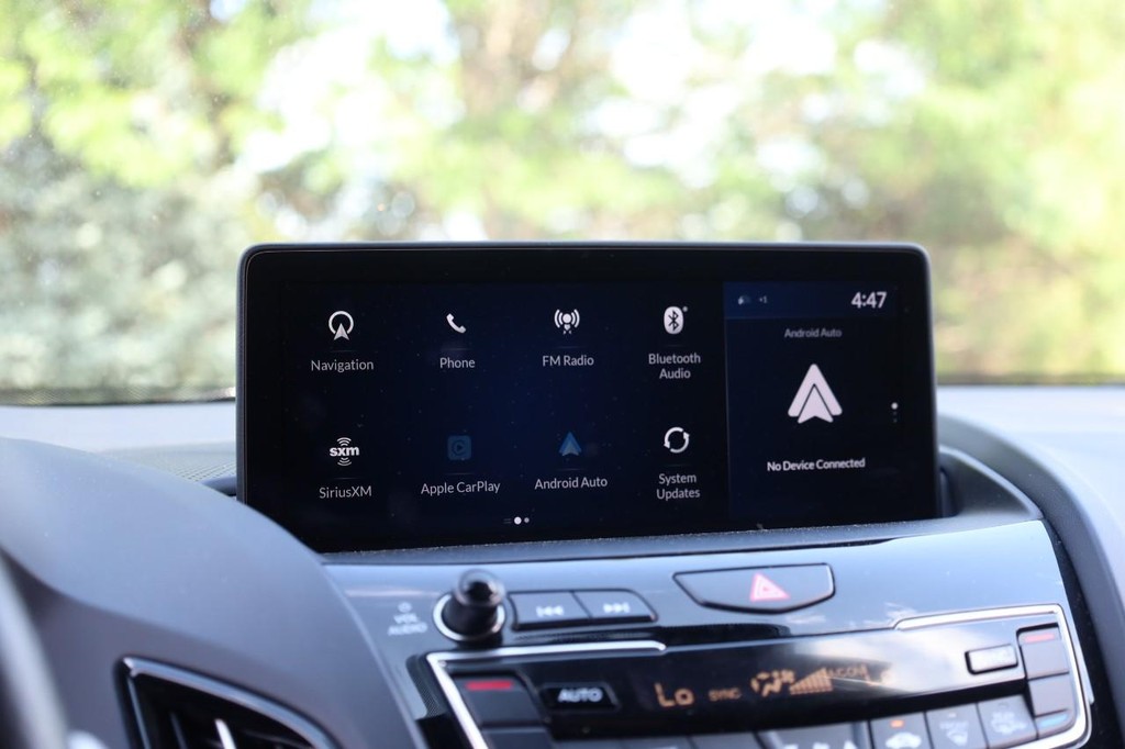 Acura RDX Vehicle Full-screen Gallery Image 13