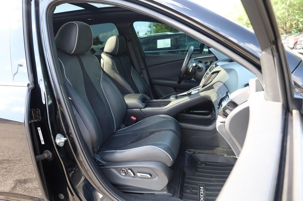 Acura RDX Vehicle Full-screen Gallery Image 26
