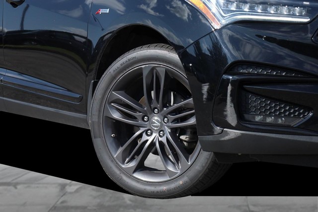 Acura RDX Vehicle Full-screen Gallery Image 03