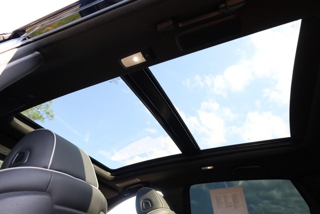 Acura RDX Vehicle Full-screen Gallery Image 10