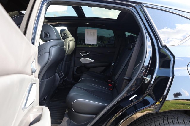 Acura RDX Vehicle Full-screen Gallery Image 22