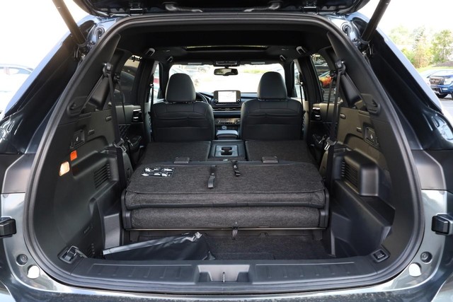 Nissan Rogue Plug-In Hybrid Vehicle Image 08
