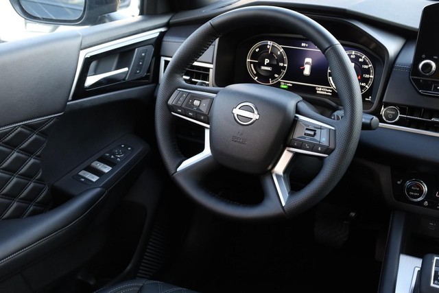 Nissan Rogue Plug-In Hybrid Vehicle Image 29