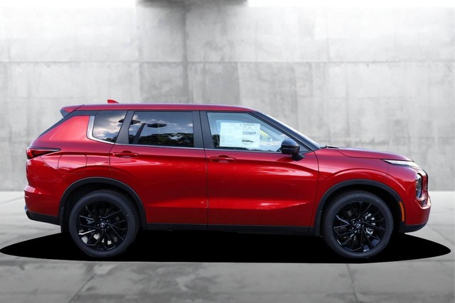 Nissan Rogue Plug-In Hybrid Vehicle Image 05
