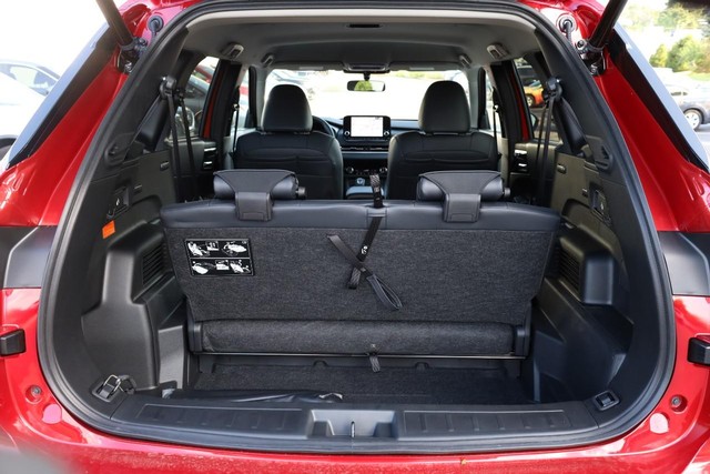 Nissan Rogue Plug-In Hybrid Vehicle Image 07