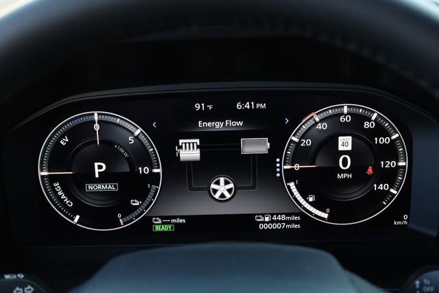 Nissan Rogue Plug-In Hybrid Vehicle Image 11
