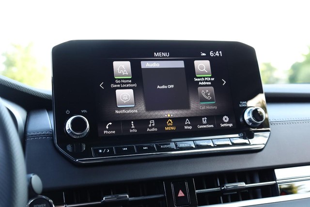 Nissan Rogue Plug-In Hybrid Vehicle Image 12