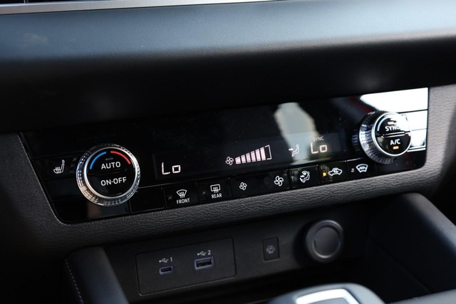 Nissan Rogue Plug-In Hybrid Vehicle Image 15