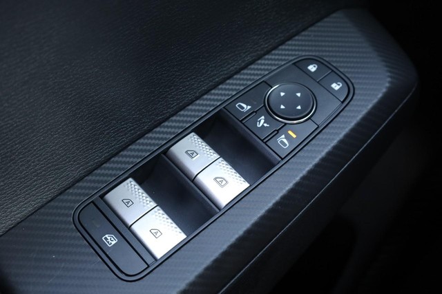 Nissan Rogue Plug-In Hybrid Vehicle Image 19