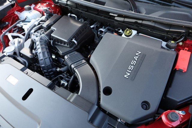 Nissan Rogue Plug-In Hybrid Vehicle Image 27