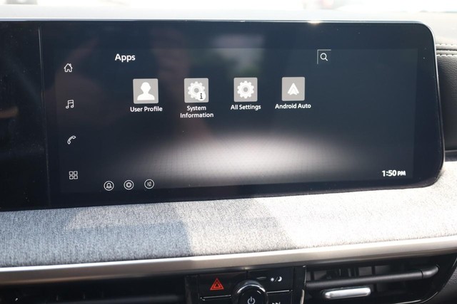 Nissan Kicks Vehicle Image 11
