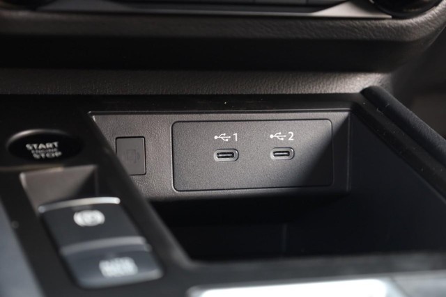 Nissan Kicks Vehicle Image 14
