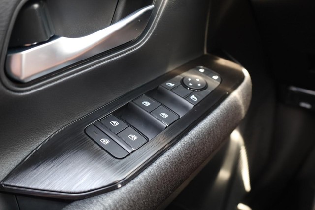 Nissan Kicks Vehicle Image 17
