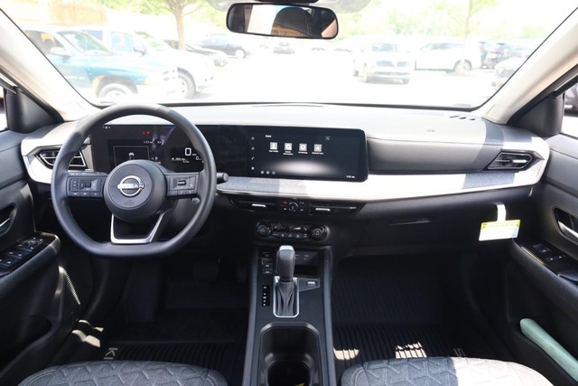 Nissan Kicks Vehicle Image 21