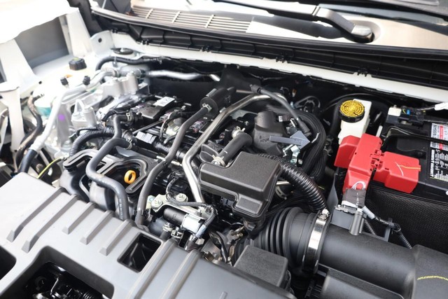 Nissan Kicks Vehicle Image 24