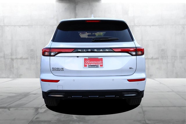 Nissan Rogue Plug-In Hybrid Vehicle Full-screen Gallery Image 6