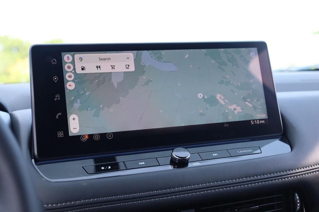 Nissan Rogue Vehicle Full-screen Gallery Image 14