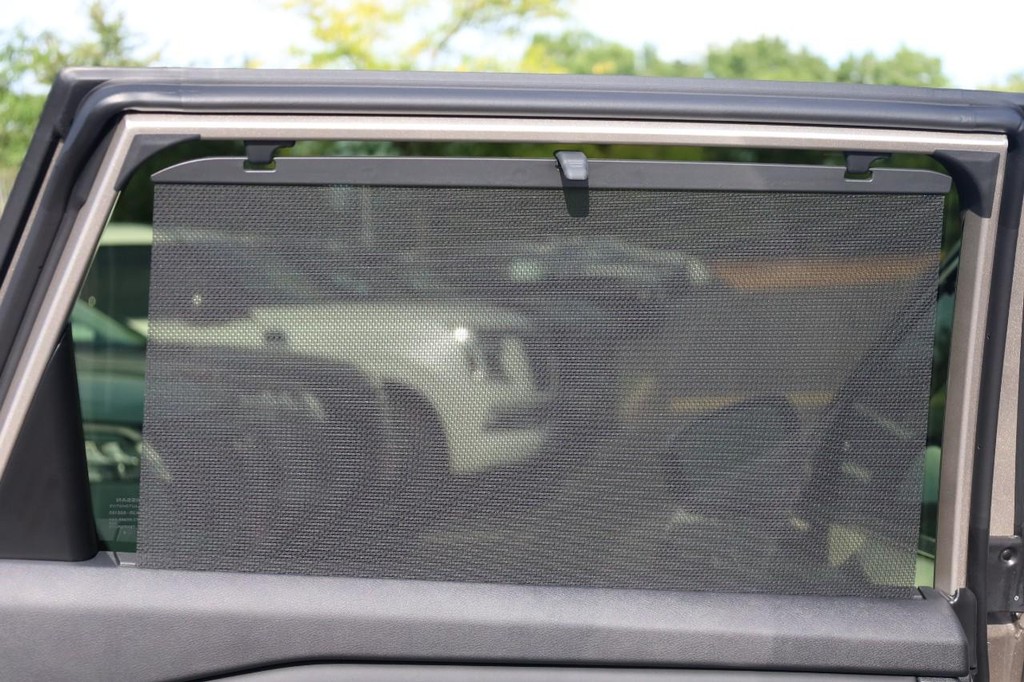 Nissan Rogue Vehicle Full-screen Gallery Image 25