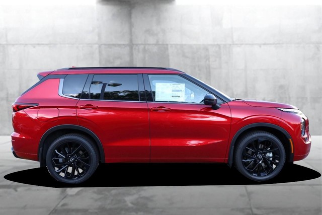 Nissan Rogue Plug-In Hybrid Vehicle Full-screen Gallery Image 5